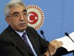 meclis-kulisinde-chp-liler-birbirini-yumrukladi.jpg